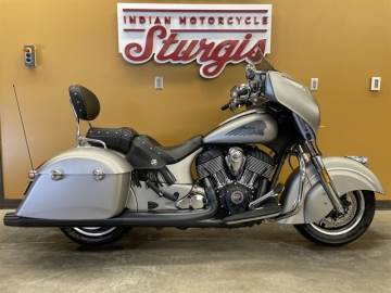 2017 INDIAN MOTORCYCLE® CHIEFTAIN® SILVER SMOKE