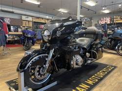 2023 INDIAN MOTORCYCLE ROADMASTER® BLACK METALLIC