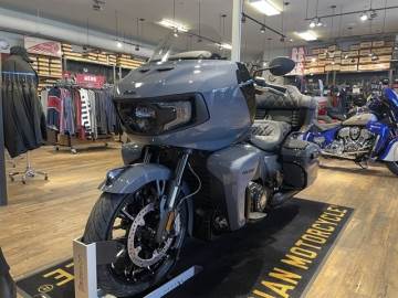 2024 INDIAN MOTORCYCLE PURSUIT® DARK HORSE® WITH POWERBAND AUDIO PACKAGE STEALTH GRAY