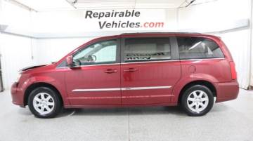 2011 CHRYSLER TOWN & COUNTRY