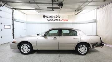 2003 LINCOLN TOWN CAR