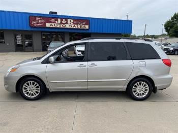 2010 TOYOTA SIENNA
