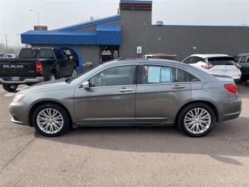 2011 CHRYSLER 200