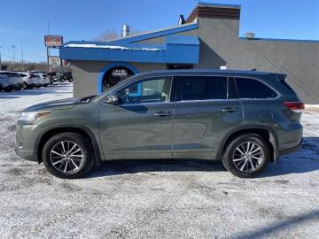 2017 TOYOTA HIGHLANDER