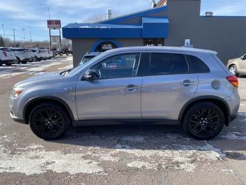 2017 MITSUBISHI OUTLANDER SPORT