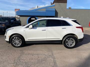 2017 CADILLAC XT5