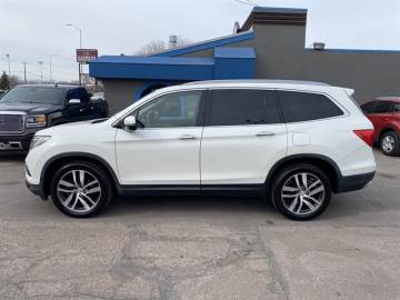 2017 HONDA PILOT