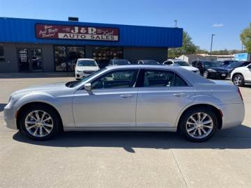 2021 CHRYSLER 300