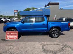 2017 TOYOTA TACOMA