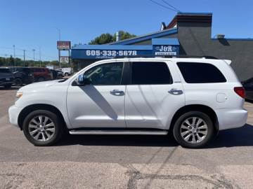 2016 TOYOTA SEQUOIA