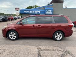 2017 TOYOTA SIENNA