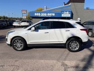 2017 CADILLAC XT5