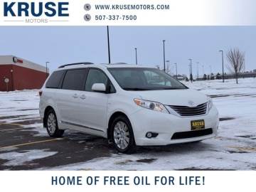 2016 TOYOTA SIENNA