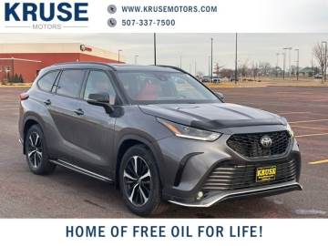 2022 TOYOTA HIGHLANDER