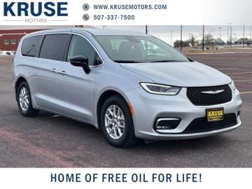 2024 CHRYSLER PACIFICA