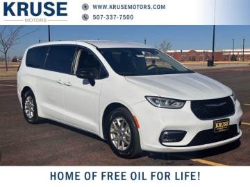 2024 CHRYSLER PACIFICA