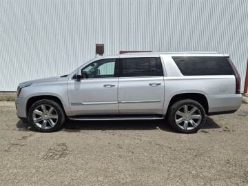 2017 CADILLAC ESCALADE ESV
