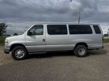 2012 FORD E350