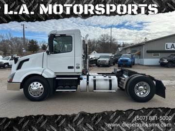 2015 VOLVO VNL