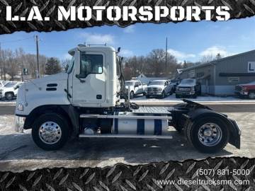 2017 MACK PINNACLE CHU613