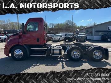 2019 FREIGHTLINER CA11364SLP - CASCADIA