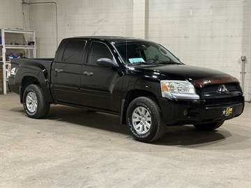 2006 Mitsubishi Raider