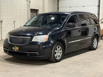 2011 CHRYSLER TOWN & COUNTRY