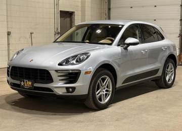 2017 PORSCHE MACAN
