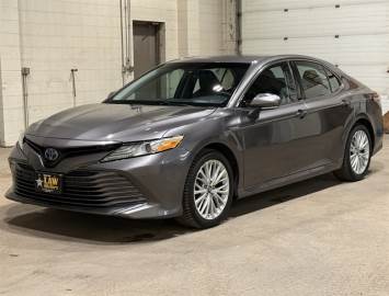 2018 TOYOTA CAMRY