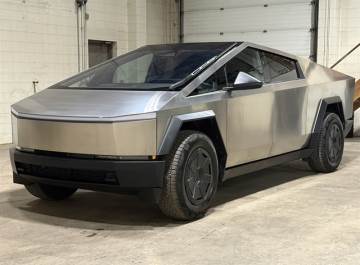 2025 TESLA CYBERTRUCK