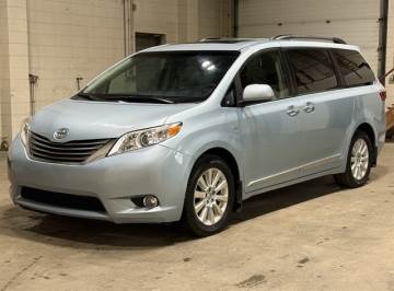 2016 TOYOTA SIENNA
