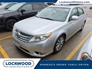 2011 TOYOTA AVALON