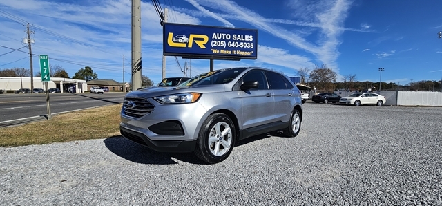 2021 Ford Edge SE's photo
