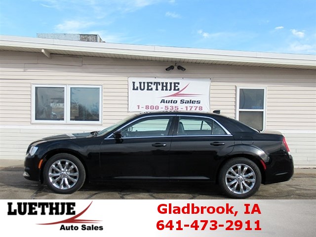 2017 Chrysler 300