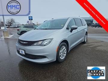 2023 CHRYSLER VOYAGER