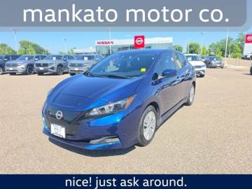 2025 NISSAN LEAF