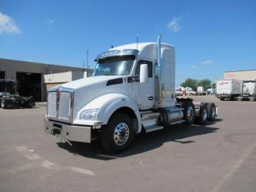 2021 KENWORTH T880