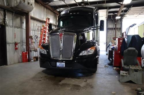 2023 KENWORTH T680