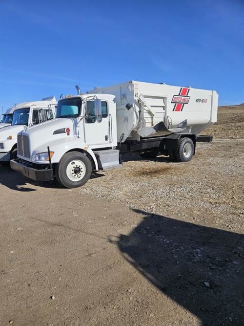 2017 KENWORTH T370