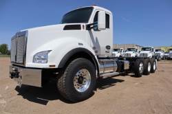 2025 KENWORTH T880
