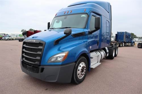 2020 FREIGHTLINER CASCADIA 126
