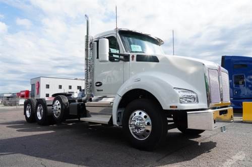 2026 KENWORTH T880
