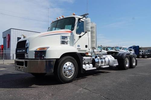 2022 MACK ANTHEM 64T