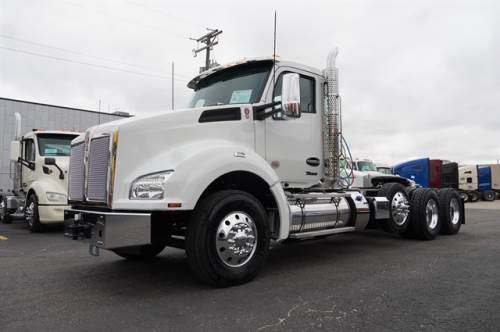 2026 KENWORTH T880