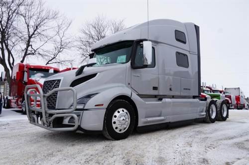 2022 VOLVO VNL64T860