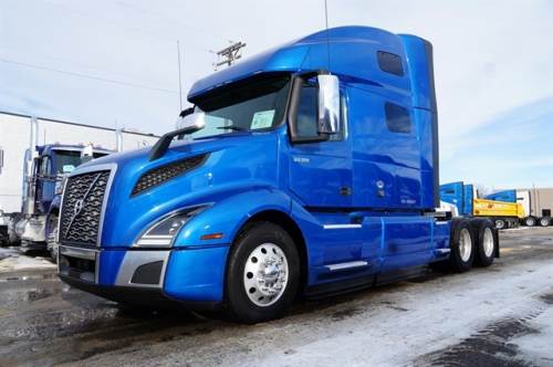 2023 VOLVO VNL84T760