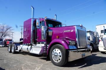 2023 KENWORTH W900L