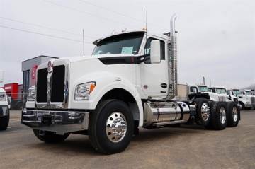 2027 KENWORTH T880