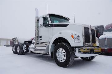 2027 KENWORTH T880