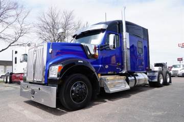 2024 KENWORTH W990